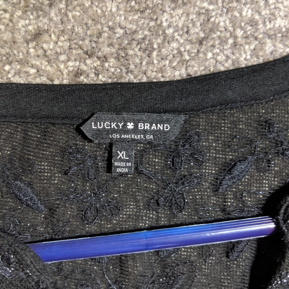 Lucky brand xl top from buckle